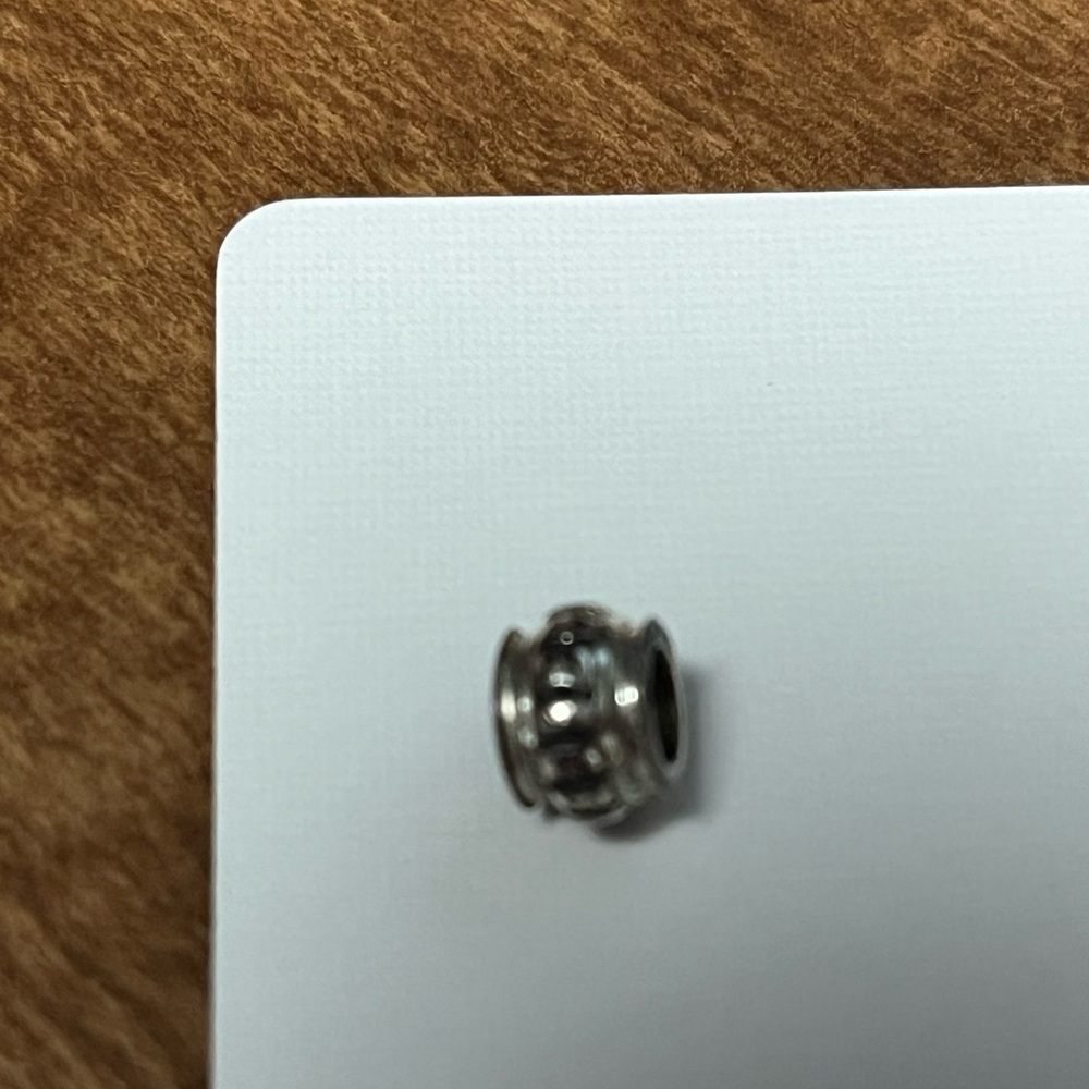Charm holder - Picture 2 of 2